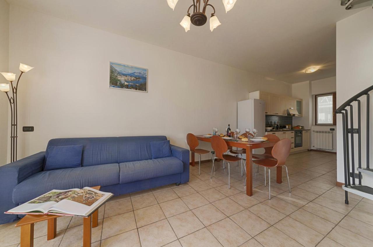 At The Lake Apartment Acquaseria Екстериор снимка
